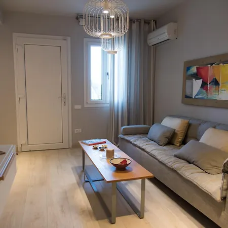 Апартаменты Gnm Panoramic View Island House